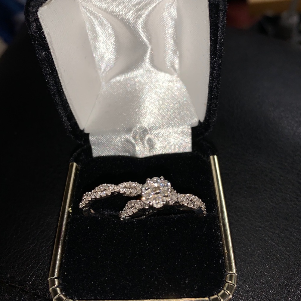10k gold diamond wedding set